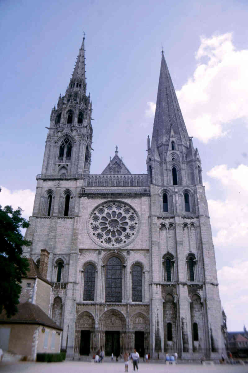 Francia - Chartres 02 - catedral .jpg